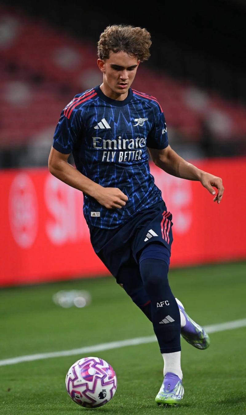 全英羽球超级1000赛｜ 不是韩国组合对手 荣韵止步首圈