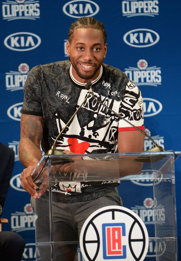 被火箭通过 被火箭通过